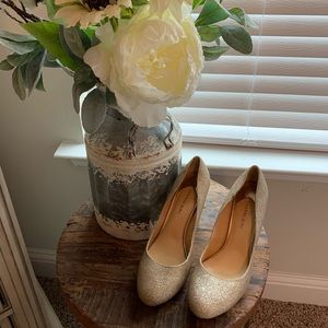 Gianni Bini - Gold Glittery Pumps